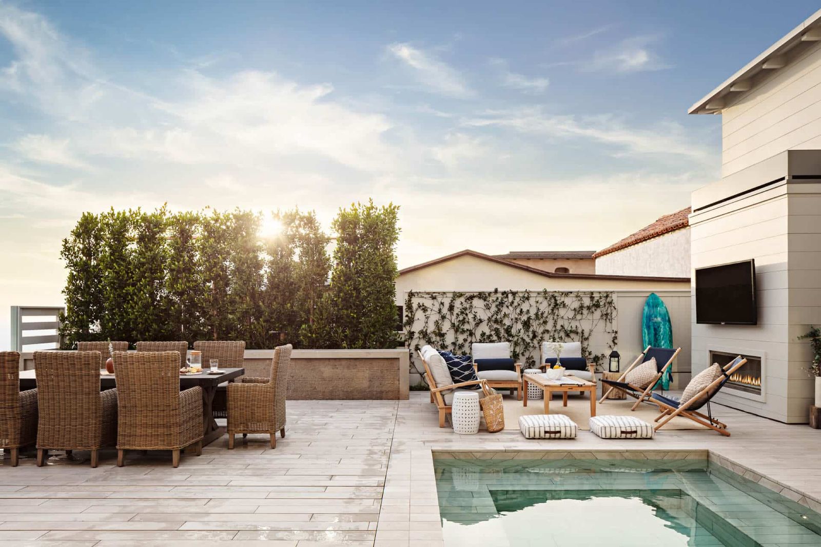Patio and spa surrounded by hedges